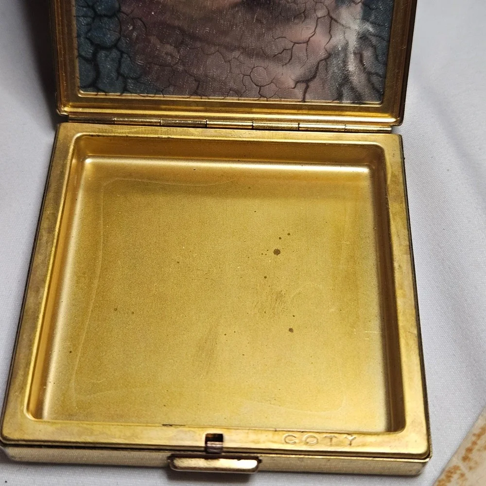 Coty Vintage Powder Compact Gold Tone Ribbed Airspun Vanity Accessory Mirror